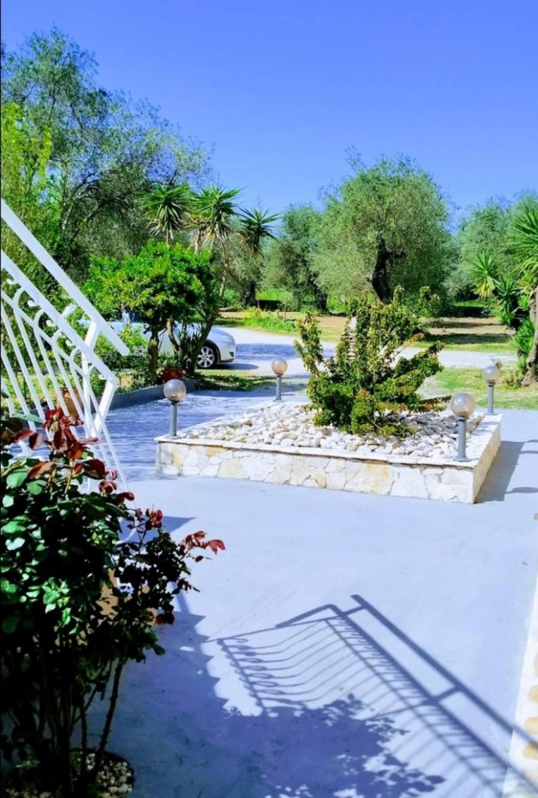 Trousas Apartments Roda  Exterior photo
