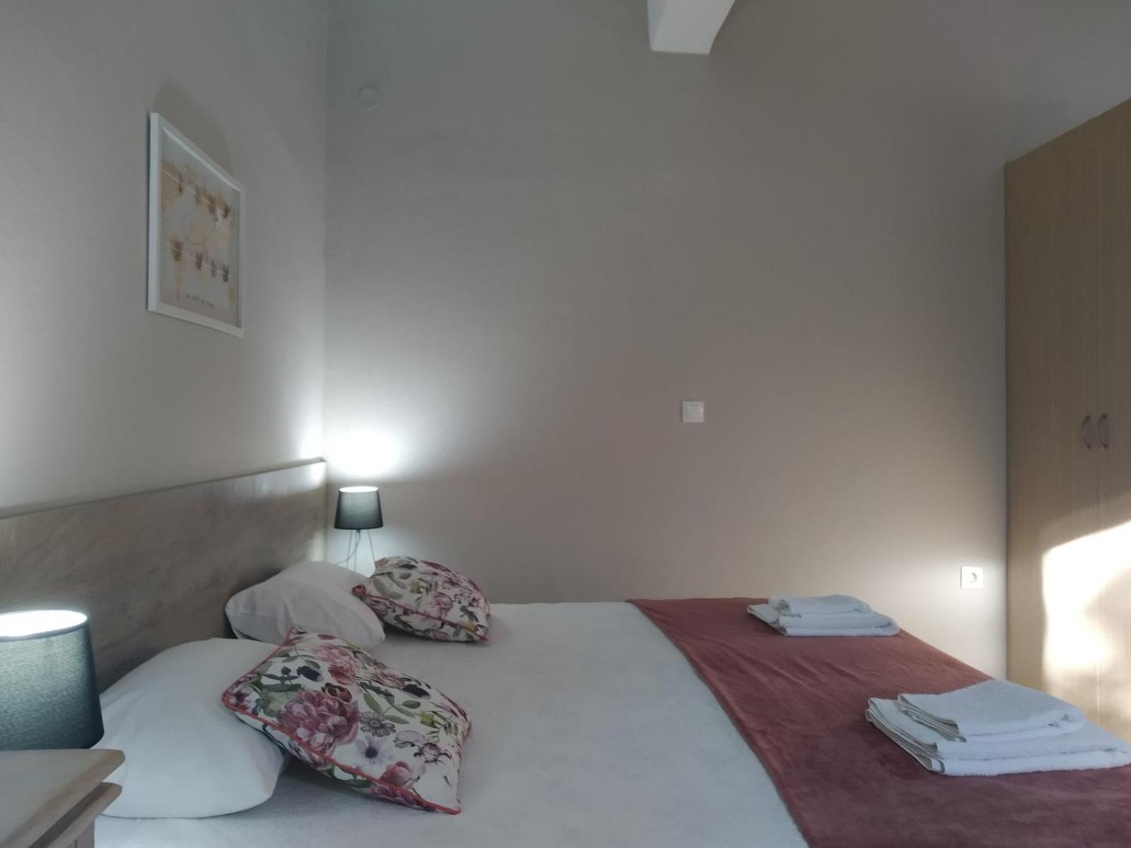 Trousas Apartments Roda  Exterior photo