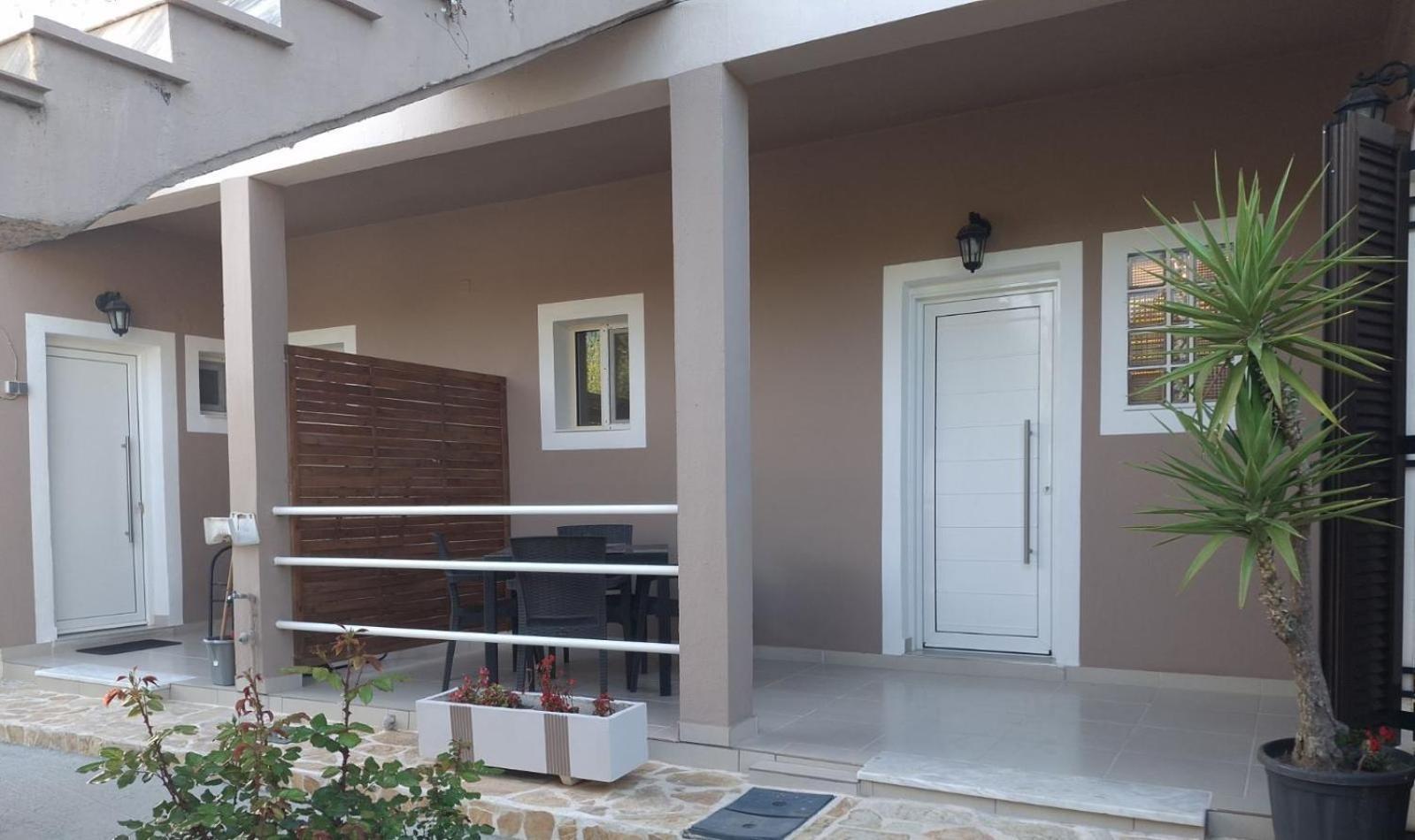 Trousas Apartments Roda  Exterior photo
